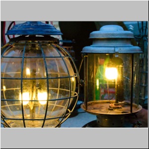 kl-104-mittelhof-2025-verschiedene_lampen.jpg