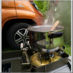 kl-048-hwj-Lingerhahn-06-21-kochen.jpg